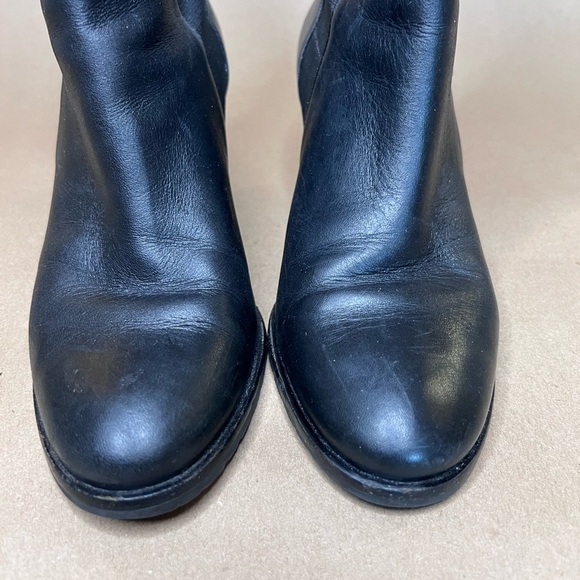 Cole Haan Black Genuine Leather Pull On Block Heel Almond Tor Ankle Boots Size 7 - Picture 2 of 9